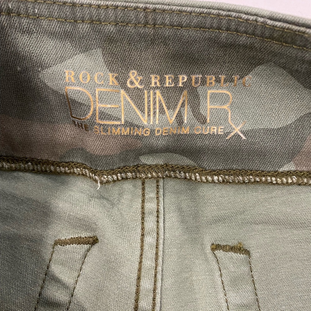 Camo Green Women's Jeans - Picture 7 of 14